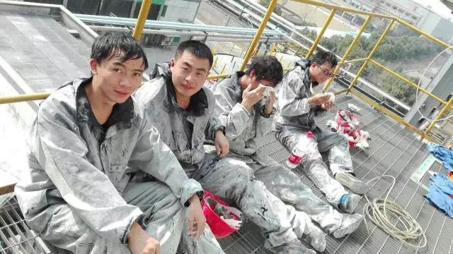 工作中，認真工作的男人是最帥的.jpg